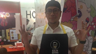 Sammy Simorangkir Cicipi Bisnis Camilan
