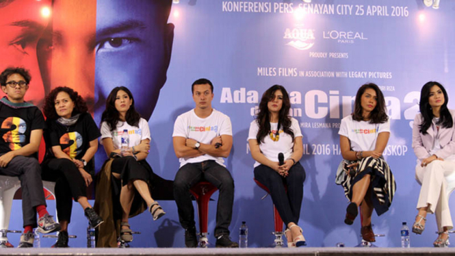 konferensi pers film AADC 2