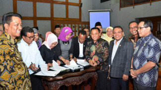 Baleg Dengar Masukan IKAHI dan FDHI Soal RUU Jabatan Hakim