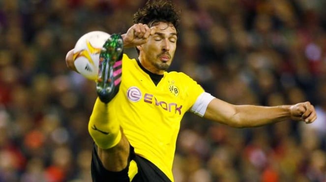 Bek Borussia Dortmund, Mats Hummels