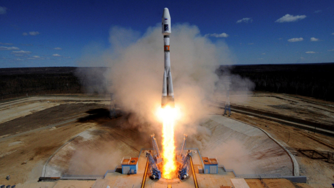 Rusia meluncurkan roket Soyuz 2.1A