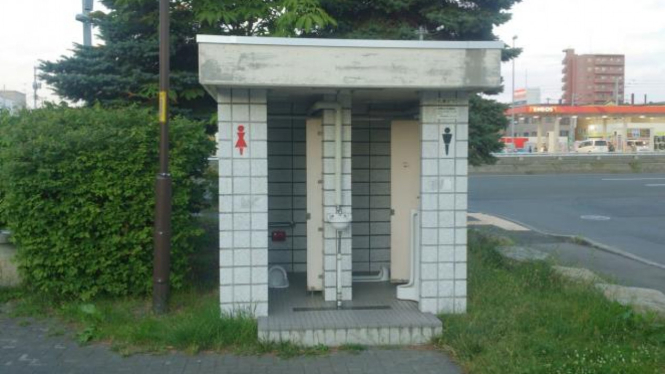 Toilet.