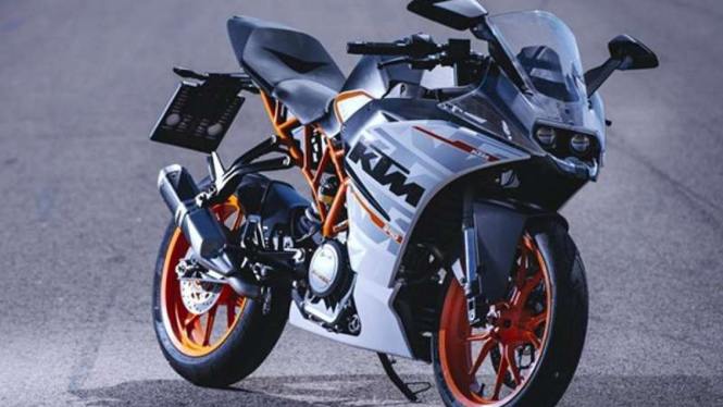 KTM RC390 edisi 2016.