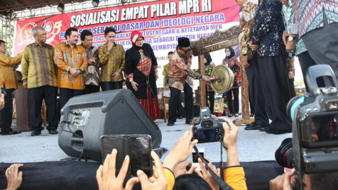 Wakil Ketua MPR RI Oesman Sapta Odang