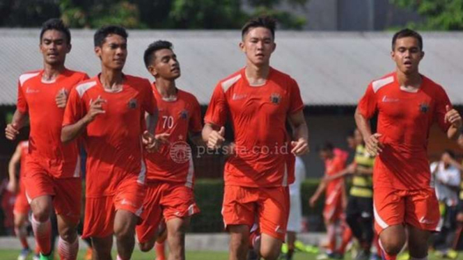 Suasana latihan tim Persija Jakarta.