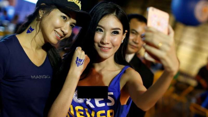 Fans cantik Leicester City di Bangkok, Thailand