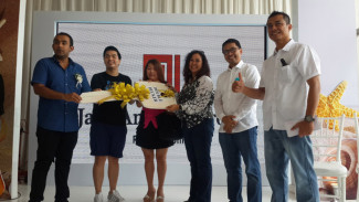 Serah Terima Kunci Unit Double Decker Seafront Ancol