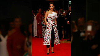 Mengintip Gaya Klasik Emma Watson