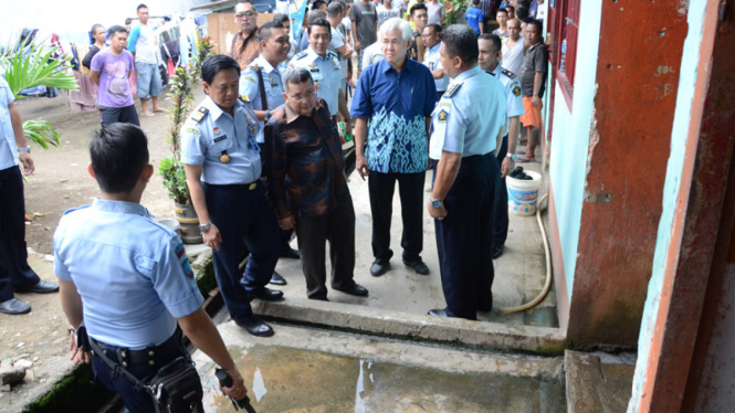 Wakil Ketua Komisi III DPR Trimediya Panjaitan meninjau Lapas Kelas II A Manado