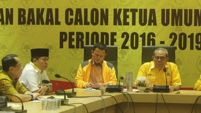 Akom Daftar Balon Ketum Golkar