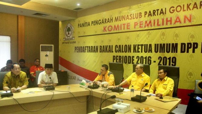 Pendaftaran bakal calon ketua umum Partai Golkar.