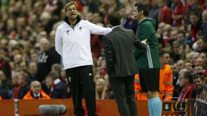 Insiden antara Manajer Liverpool Juergen Klopp dan pelatih Villarreal Marcelino