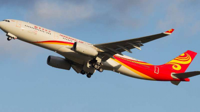 Pesawat Hong Kong Airlines jenis Airbus A330.