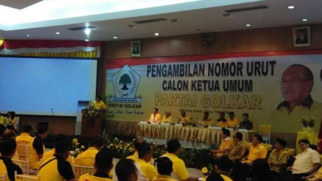 Suasana pengambilan nomor urut Caketum Golkar, 7 Mei 2016.