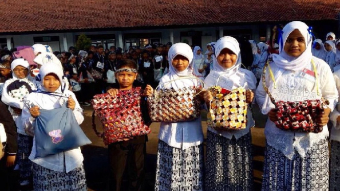 Tas siswa di Purwakarta