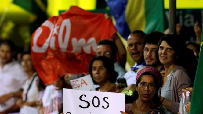 Massa pendukung Presiden Brasil Dilma Rousseff.