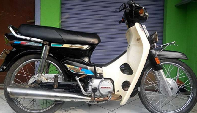 Honda Astrea Prima.