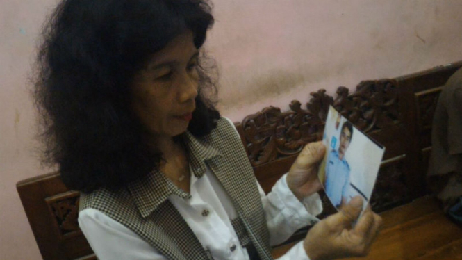 Ibu Moch Ariyanto Misnan (23), WNI yang ditawan Abu Sayyaf