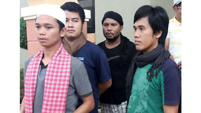 Empat warga negara Indonesia yang menjadi korban penyanderaan kelompok bersenjata Abu Sayyaf di Filipina sejak 15 April 2016.