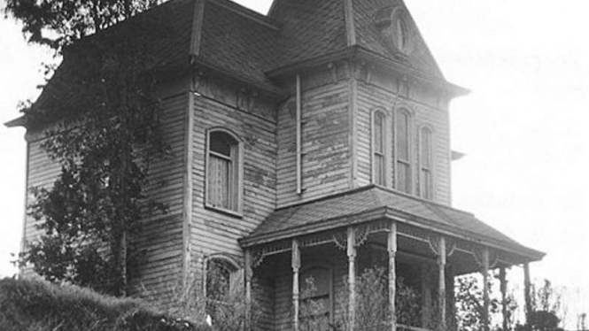 Rumah Norman Bates dari film Psycho garapan Alfred Hitchcock