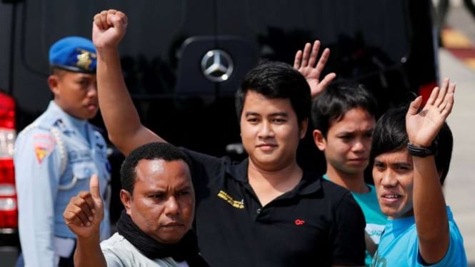 Empat WNI mantan sandera Abu Sayyaf saat tiba di Jakarta. 