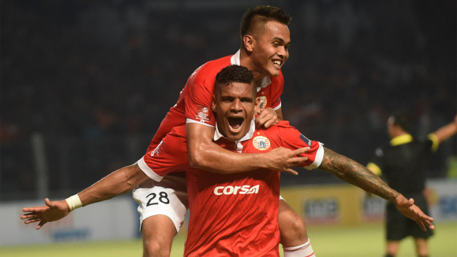 Persija Jakarta melawan Persela Lamongan dalam Torabika Soccer Championship