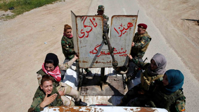 Aksi Tentara Wanita Melawan ISIS