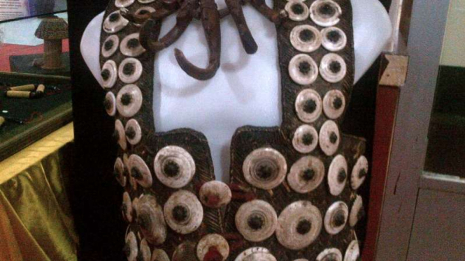  Rompi perang atau baju Zirah asal Sulawesi Barat dipajang di Museum Ronggowarsi