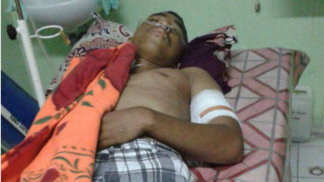 Wiliam Parihala menjalani perawatan di RSUD Talehu, Ambon karena tertembak