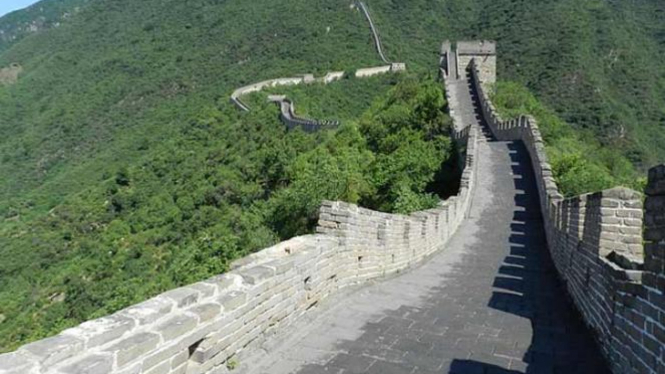 Tembok Besar China.