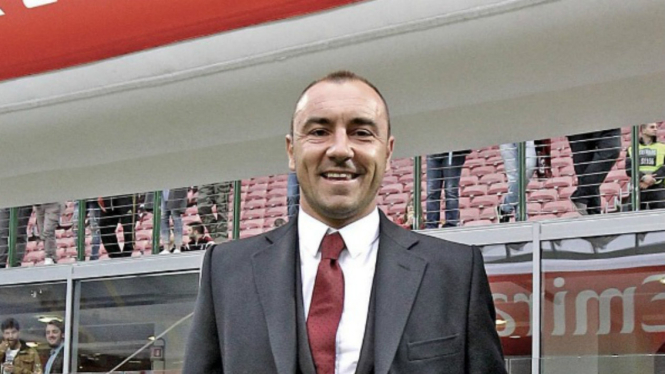 Pelatih baru AC Milan, Cristian Brocchi