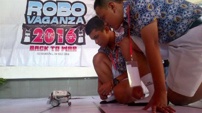 Robo-Vaganza 2016 di Unika Soegijapranata, Semarang