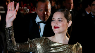 Pacar Emosi soal Isu Marion Cotillard Selingkuh dengan Pitt