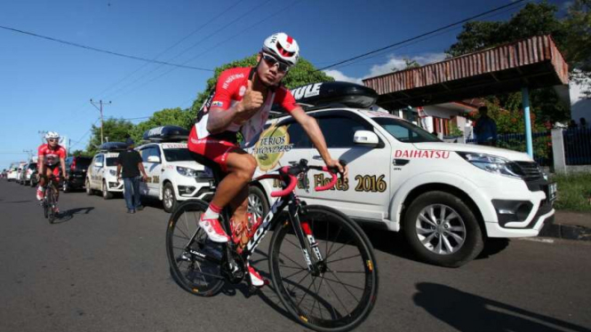 Balap sepeda Tour de Flores.