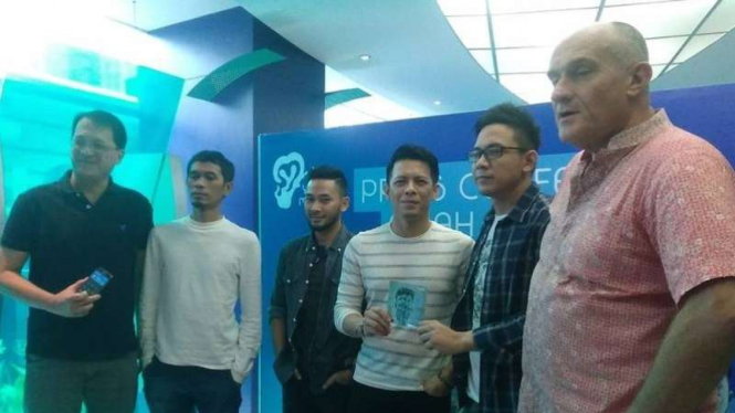 Ariel di acara album baru Noah, “Legends” bersama XL