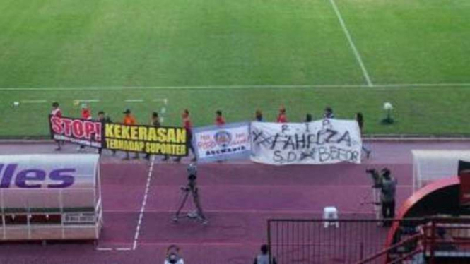 Suporter Bali menolak kekerasan terhadap suporter
