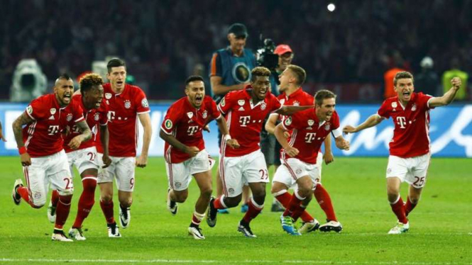 Selebrasi kemenangan para pemain Bayern Munich di final DFB Pokal.