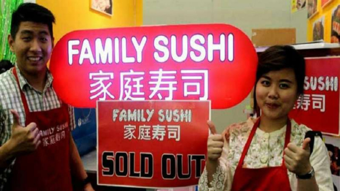 Pemilik usaha kuliner Family Sushi