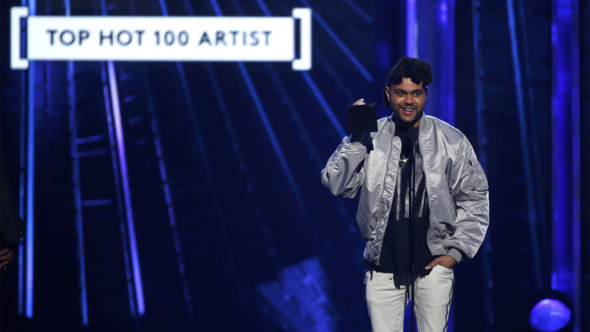 The Weeknd Borong 8 Piala dalam ajang Billboard Award 2016