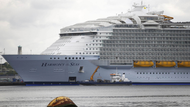 Harmony of The Seas menjadi kapal pesiar terbesar di dunia.