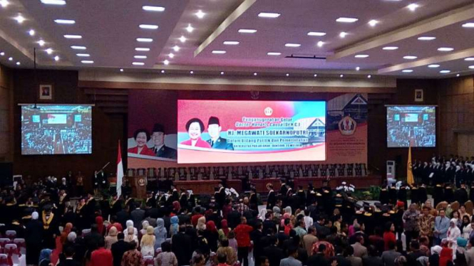 Megawati Soekarnoputri terima gelar Doktor Honoris Causa Universitas Padjadjaran, Rabu (25/5/2016).