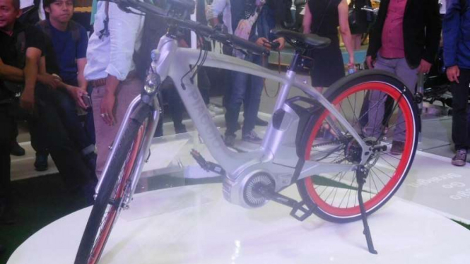 Sepeda Piaggio WI-Bike.