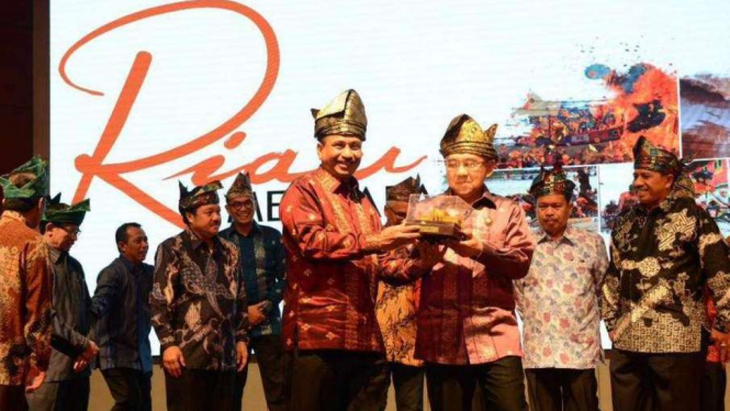 Peluncuran Calender of Event Riau 2016 oleh Menpar Arief Yahya