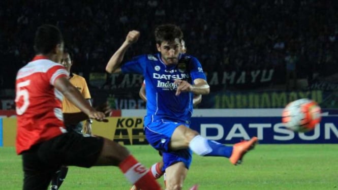 Pemain Persib Bandung, Robertino Pugliara.