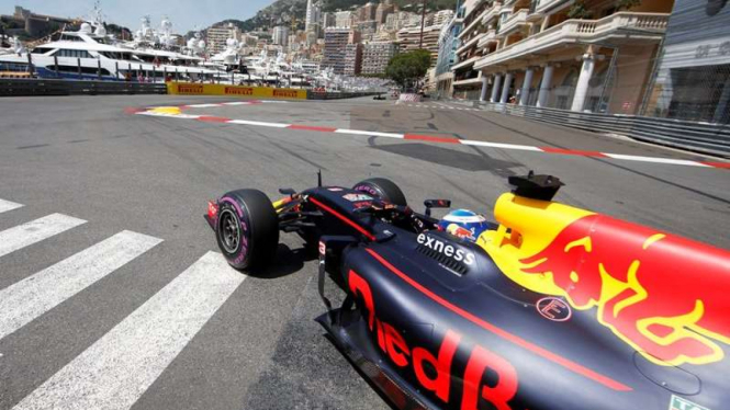 Mobil pembalap tim Red Bull, Daniel Ricciardo. 