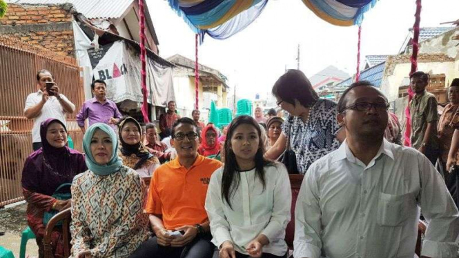 Blusukan, Sandiaga Uno Perkenalkan Anak Istri.