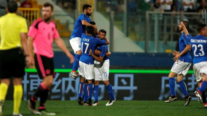 Selebrasi gol para pemain timnas Italia di laga kontra Skotlandia