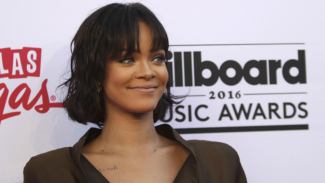 Rihanna Larang Fans Bermain Pokemon Go di Konsernya