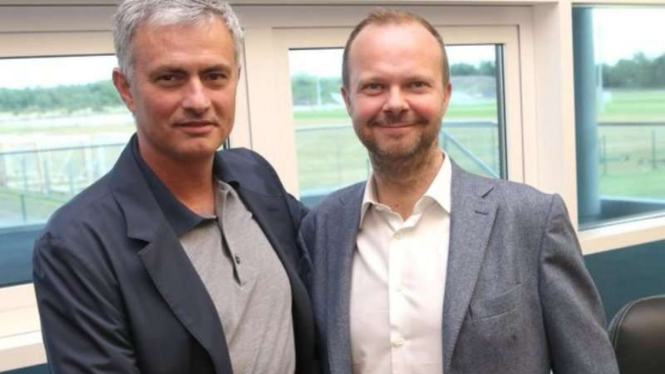 Manajer Manchester United, Jose Mourinho dan Ed Woodward