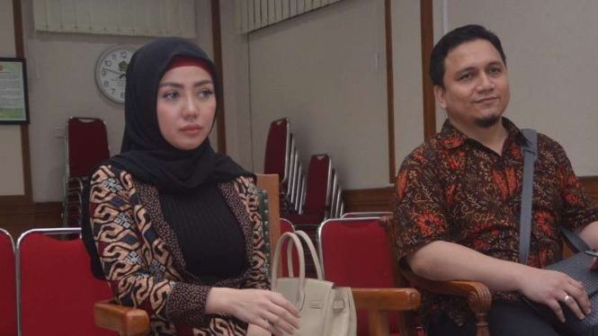 Sidang cerai Bella Shofie